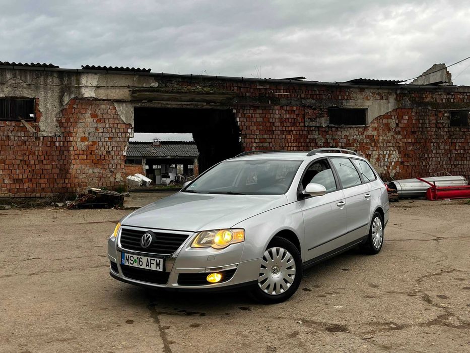 VOLKSWAGEN Passat