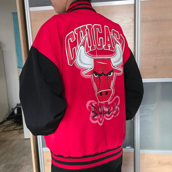 Бомбер продается