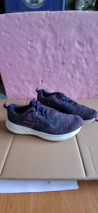 Adidasi Skechers mărimea 41