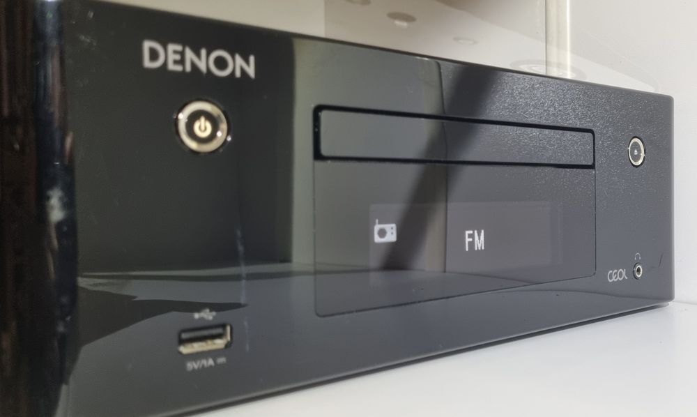 стерео мини-системен рисийвър Denon CEOL N9.