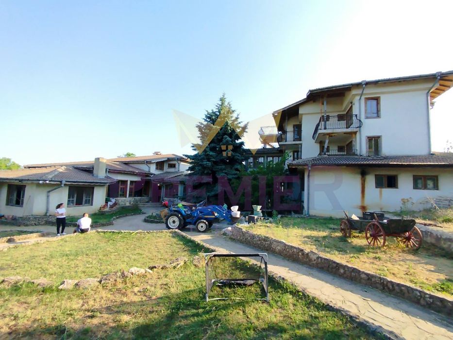 Къща в Варна, област-с.Климентово площ 1365 цена 230000