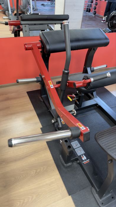 Фитнес уред Машина за Хип Тръст