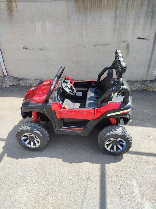 Продам электромобиль машинку.