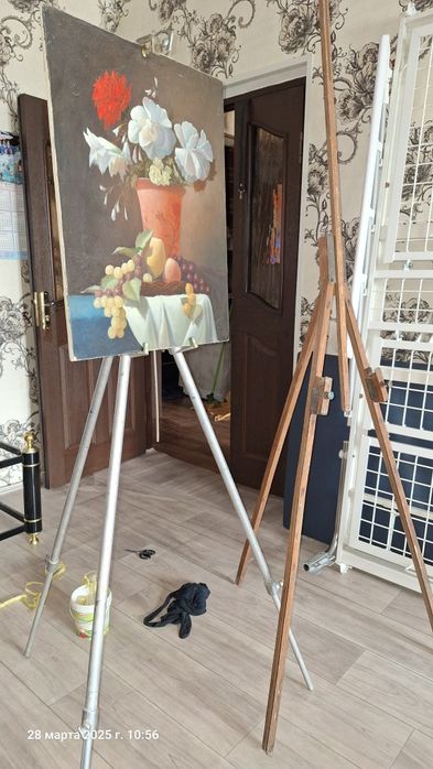 Продаю мольберт треноги