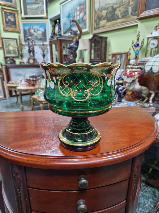 Страхотна антикварна кристална бомбониера купа Бохемия