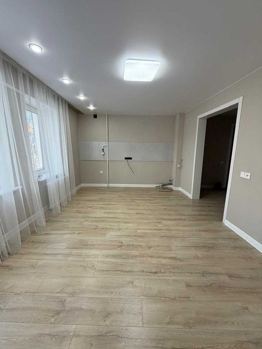 Продается евро 3 комн кв. А-хана,18