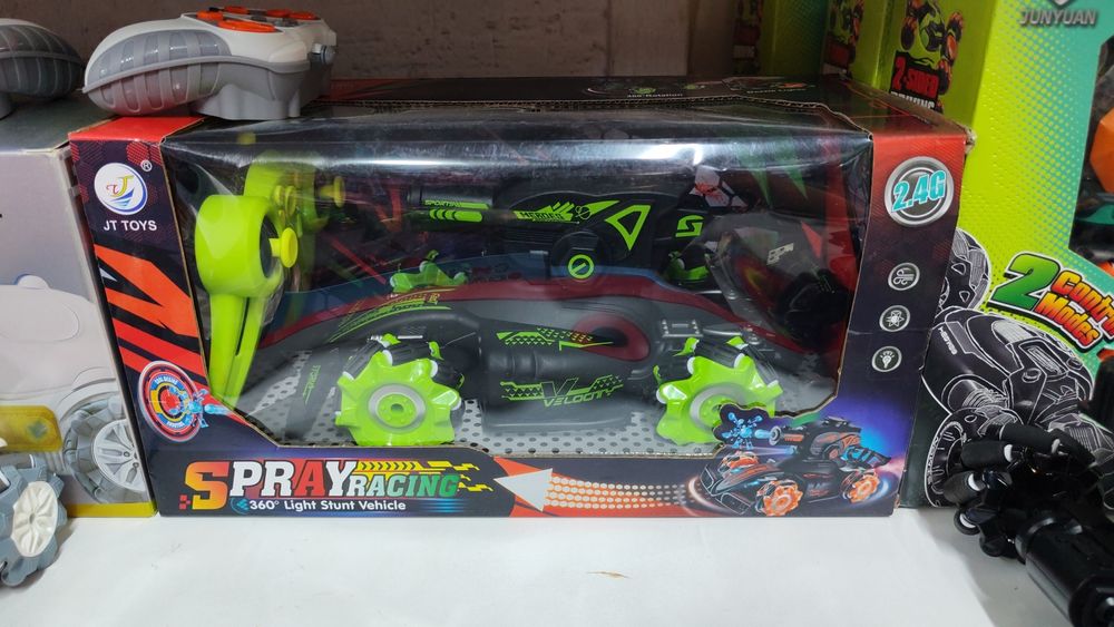 Продаётся машина танк. Арбизна пулки стреляет.