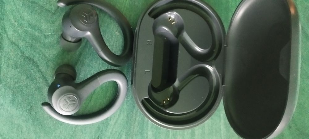 Căști wireless JLAB
