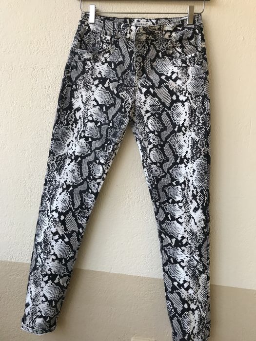 Дамски дънки (5 €– 10 €)