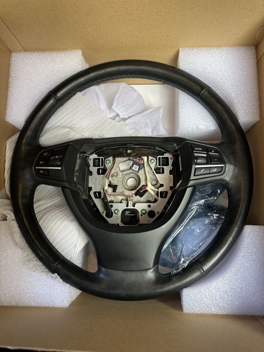 Волан за BMW F10 / F11 мултифункционален с подгрев + Airbag