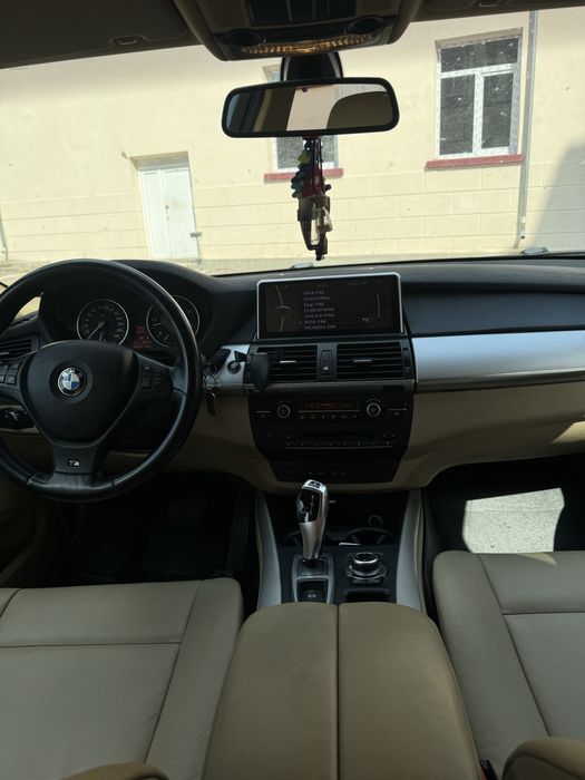 Bmw x5 motor 3’mii diesel 258 de cai cutuie automata 8 trepte 2013