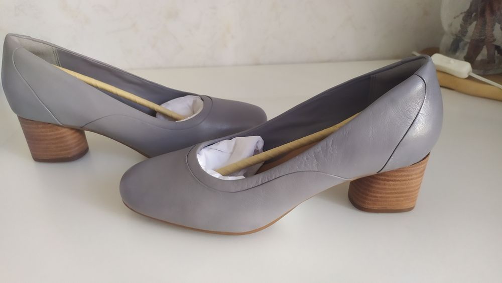 Нови дамски обувки с ток Кларкс / Clarks 39 номер - естествена кожа