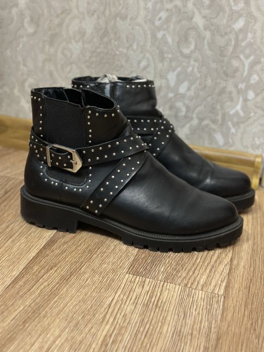 Продам туфли и сапоги