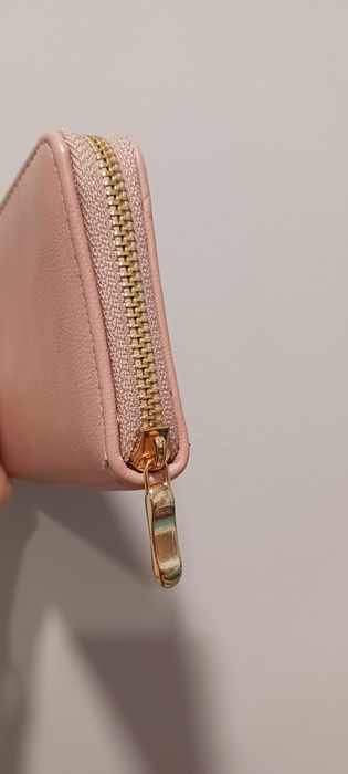 Чисто ново протмоне в розов цвят