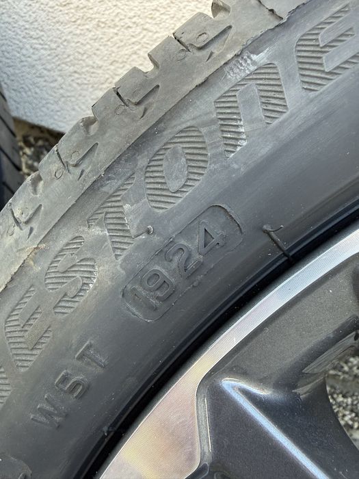 17” оригинални джанти и гуми за Toyota Yaris