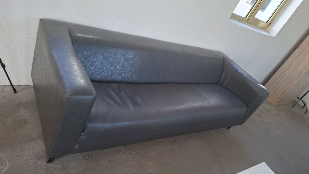 Диваны кожаные 2 шт