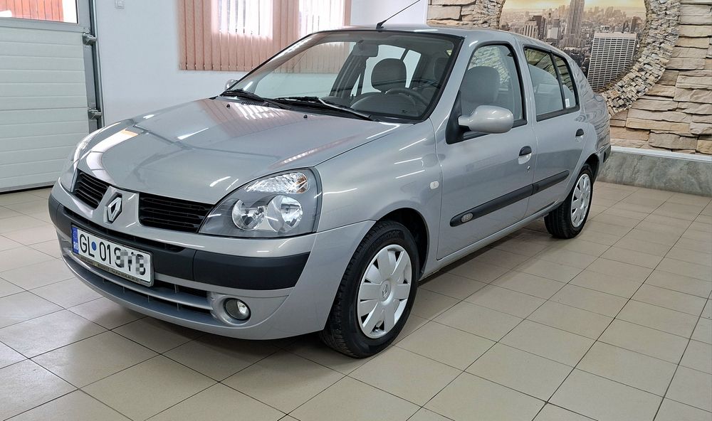 Renault Clio Symbol 1.4i cu 9.OOO km