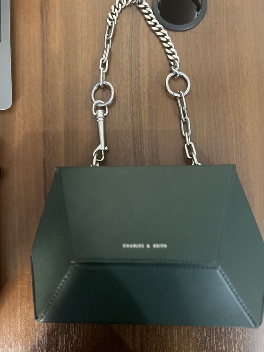 Сумка зеленая Charles & Keith