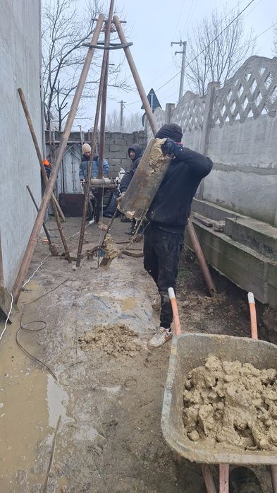 Foraje puțuri apa prelungirii denisipări și piloni
