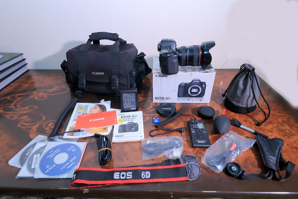 Canon eos 6 D sotiladi