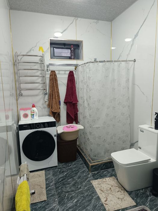 2.5 sotihli xovli uy sotiladi