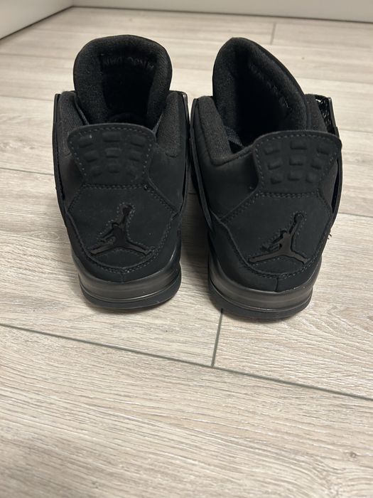 Air Jordan 4 blackcat 42
