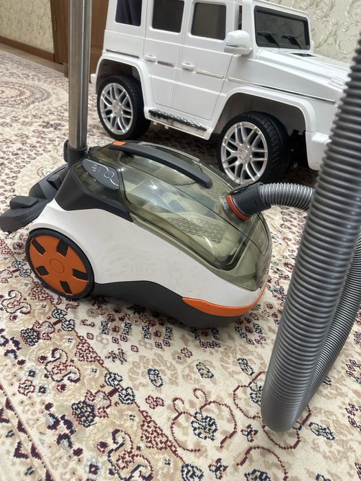 Продается Пылесос  Томаs  с авка системой