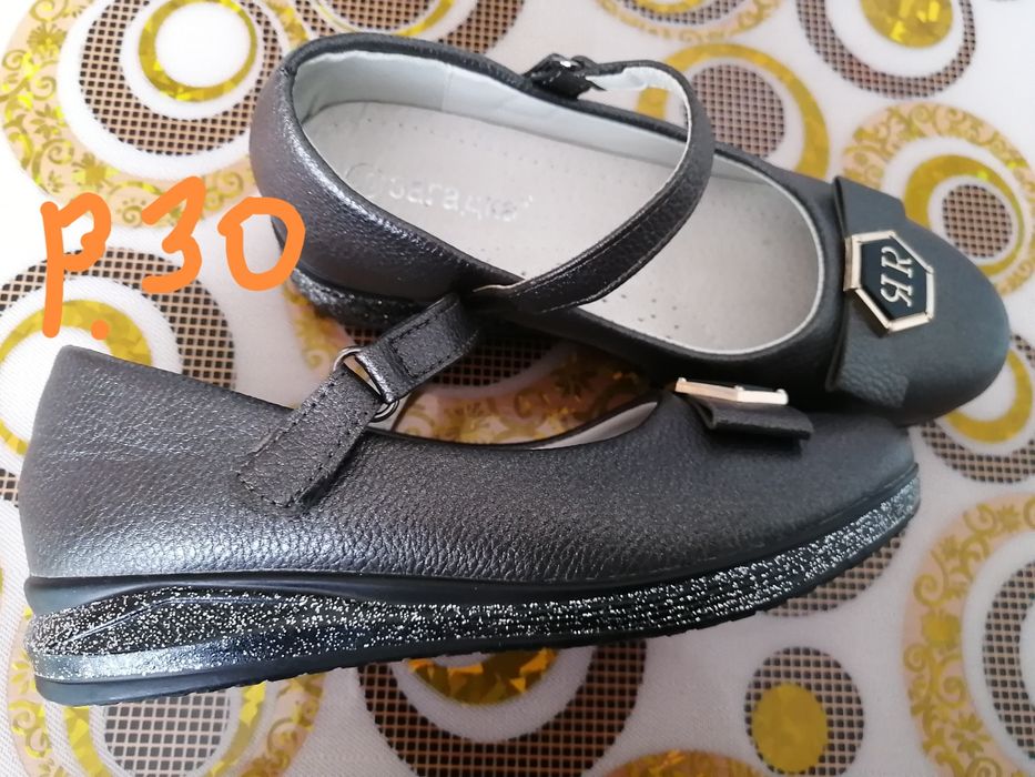 Продам обувь для девочки