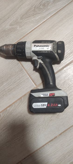 Autofiletanta cu mandrină și baterie Panasonic