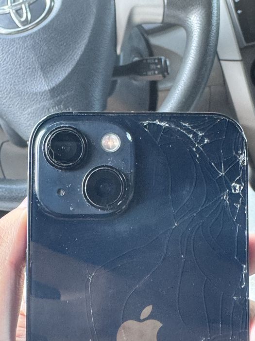 Продам айфон 13 Iphone 13