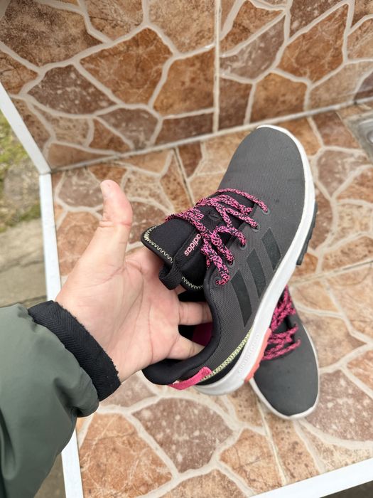 Adidas маратонки 37