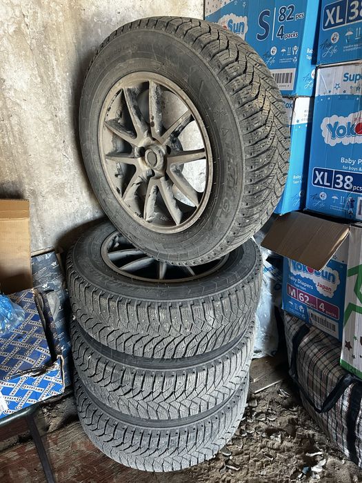 Продам летнею резину