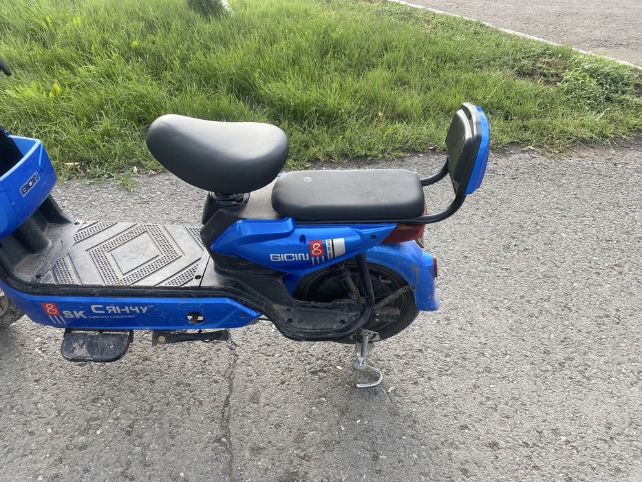 Продам электроскутер SK8