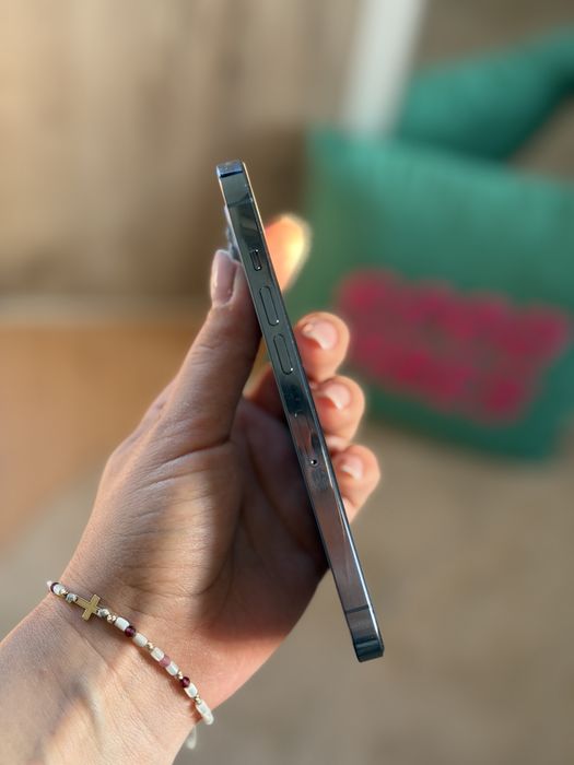 Телефон  iPhone 13pro Sierra Blue