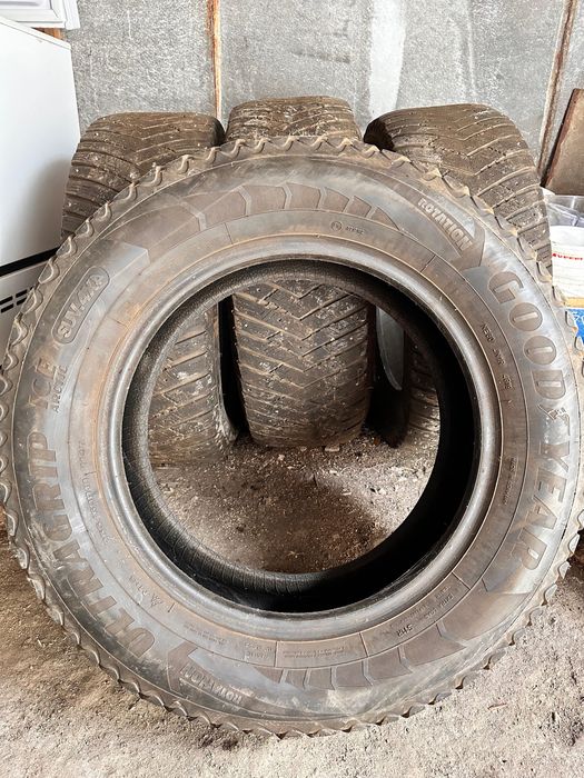 Зимние шиповонная резина