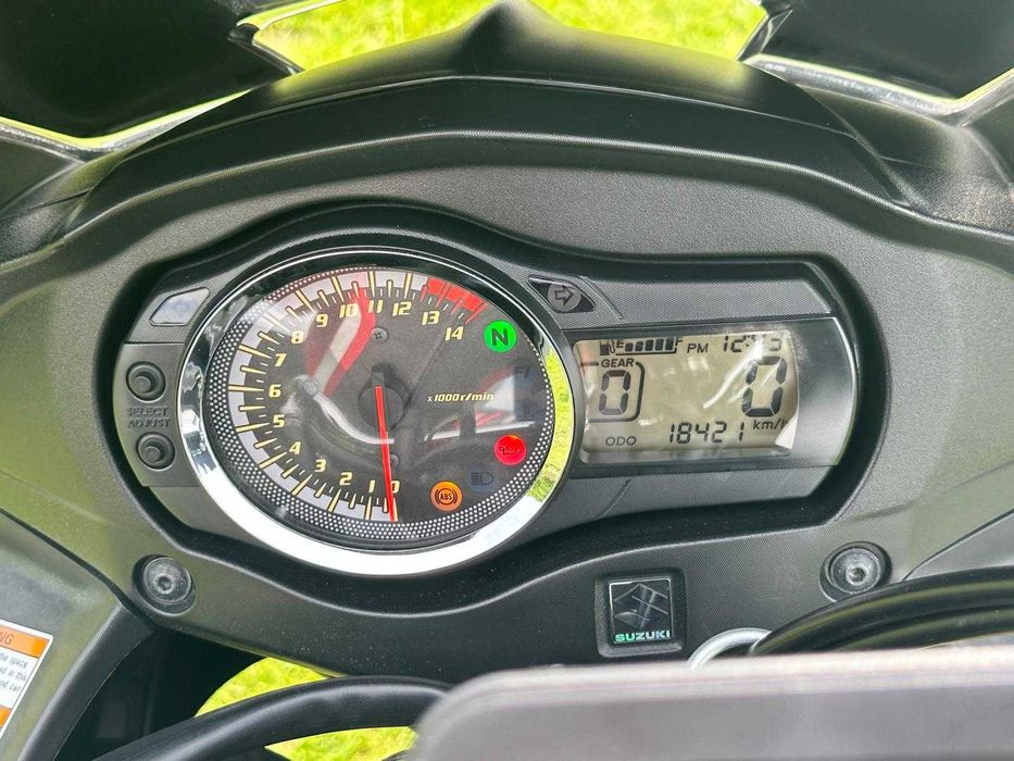 Suzuki / GSF650SA / WVCZ 7 / AN  14.06.2011 ,656 cm )