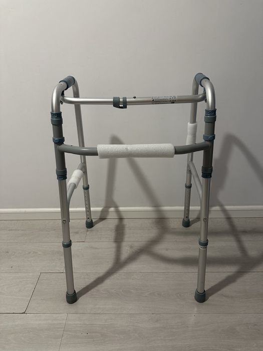 Cadru de mers în strare excelentă