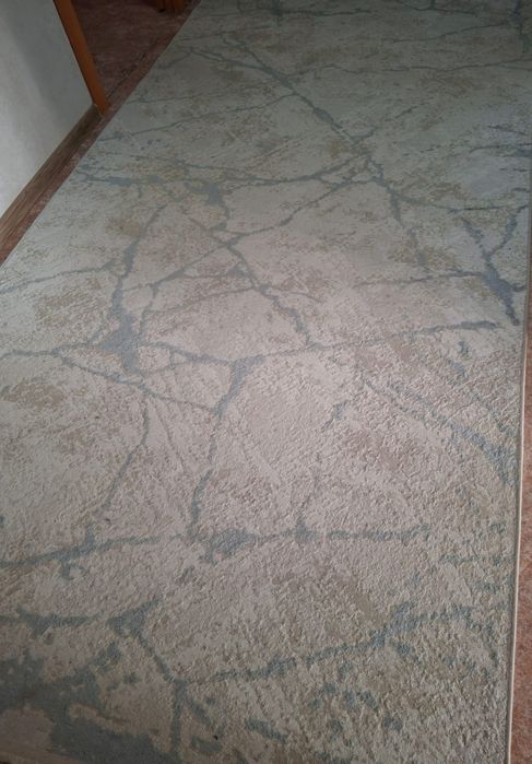 Продам ковер 2на4