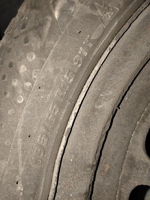 4броя Джанти 5х112 195/65R15 с гуми и тазове