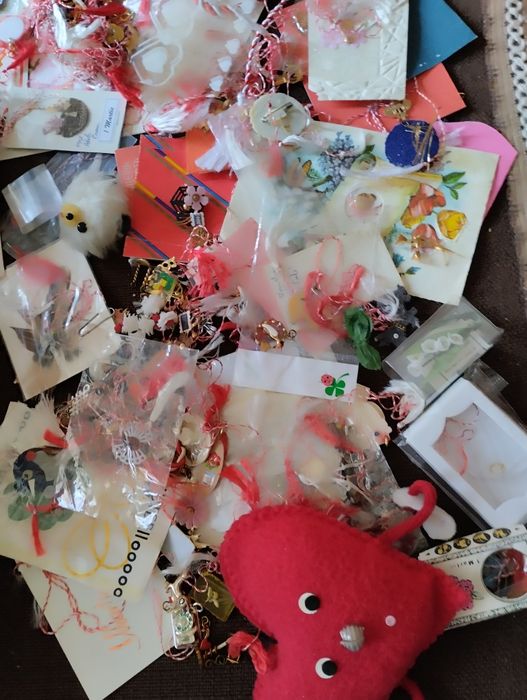 Vând colecție mărțișoare din anii 1960-2020