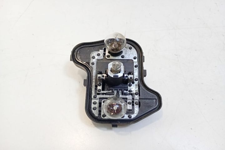 Soclu  Stop Stanga  1K6945257 Volkswagen VW Golf a 5-a generatie