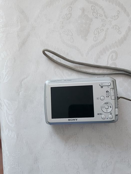 продам фотоаппарат сони кибершот
