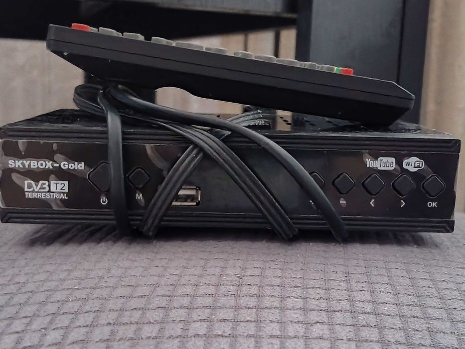 Цифровая приставка DVB-T2 SKYBOX-Gold + пульт. YouTube, WiFi