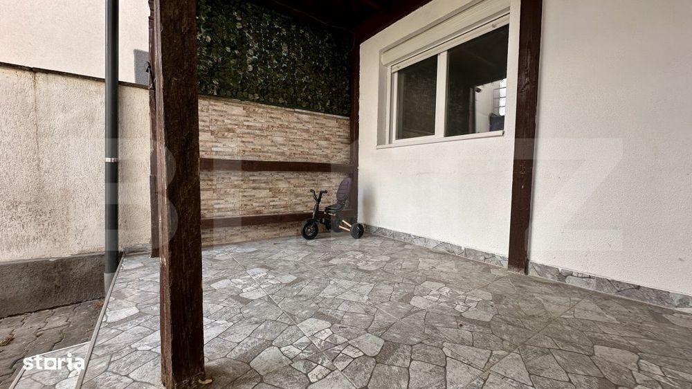 Apartament de vanzare, 3 camere, terasa 12 mp, mobilat si utilat - cen