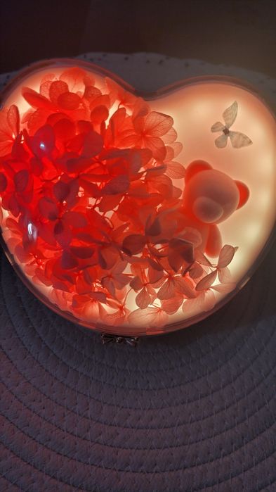 Lampa muzicala cu difuzor Bluetooth si speaker cu flori eterne