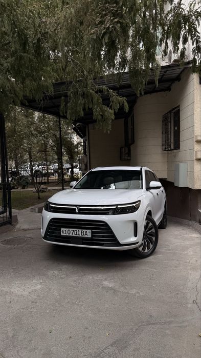 Продается Huawei Aito M7 Hybrid