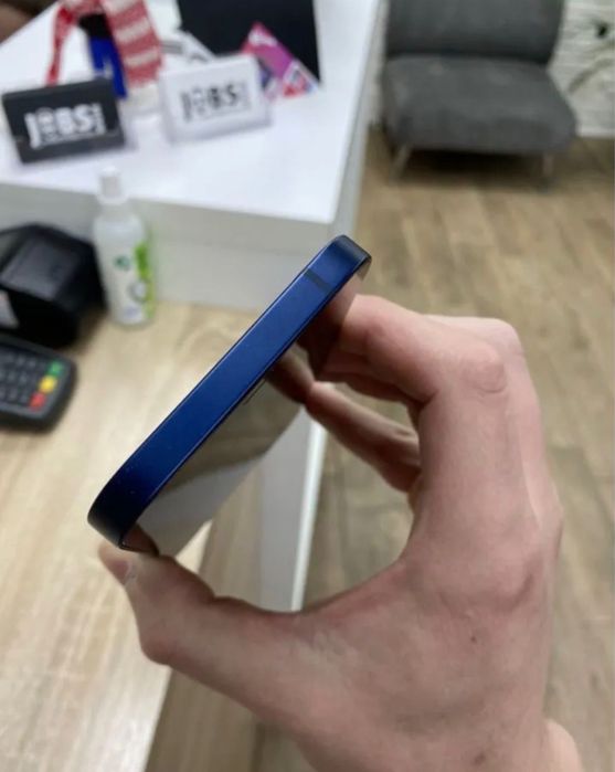 Продам iphone 12
