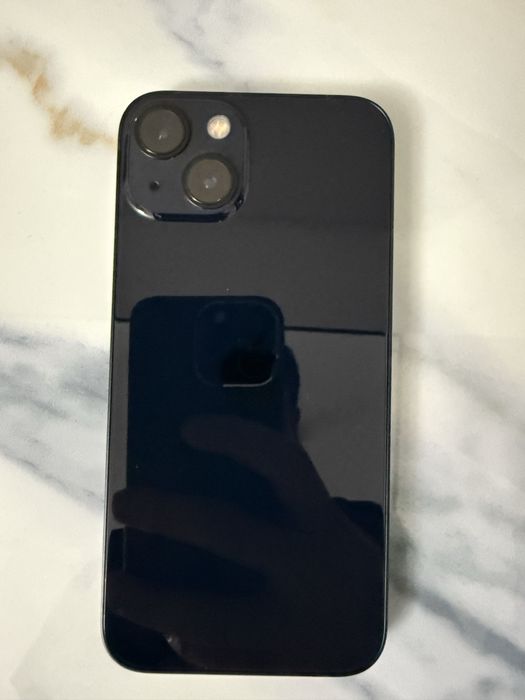 Продам Айфон IPhone 13