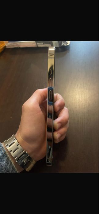 I phone 13 pro max gold 256GB