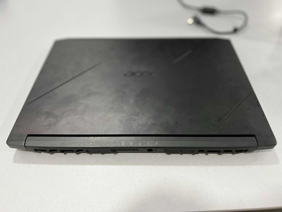 Nitro 7 CORE i7 holati zo'r